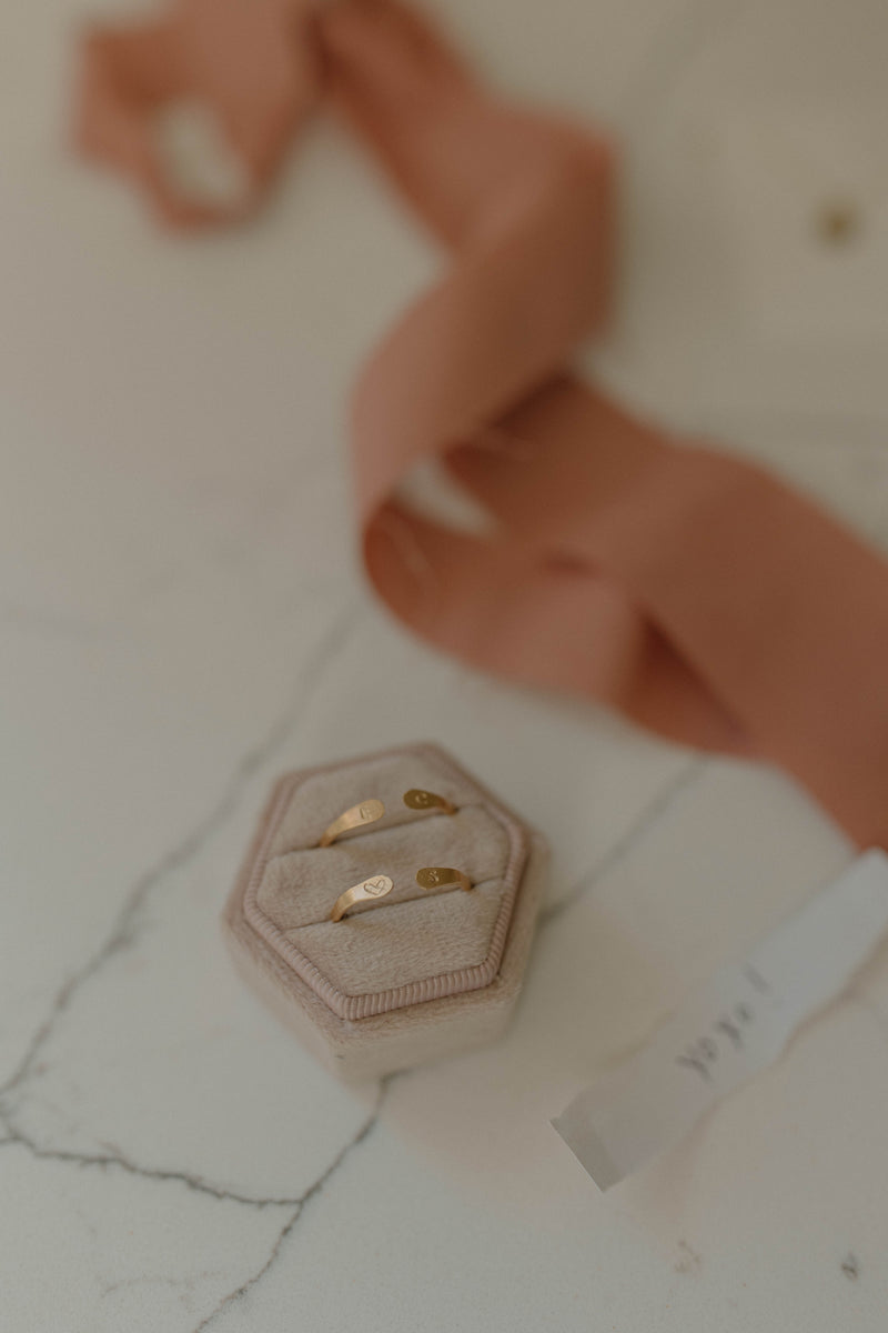 Hug Ring