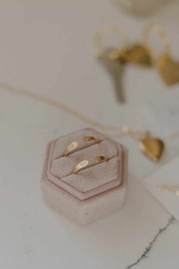 Hug Ring